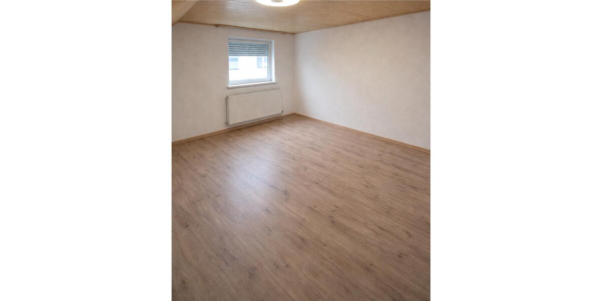 Dachgeschoßwohnung Albisheim (Pfrimm) - 3 Zimmer, 92 m&sup2;, 1.300&euro; | Angebot:25982058