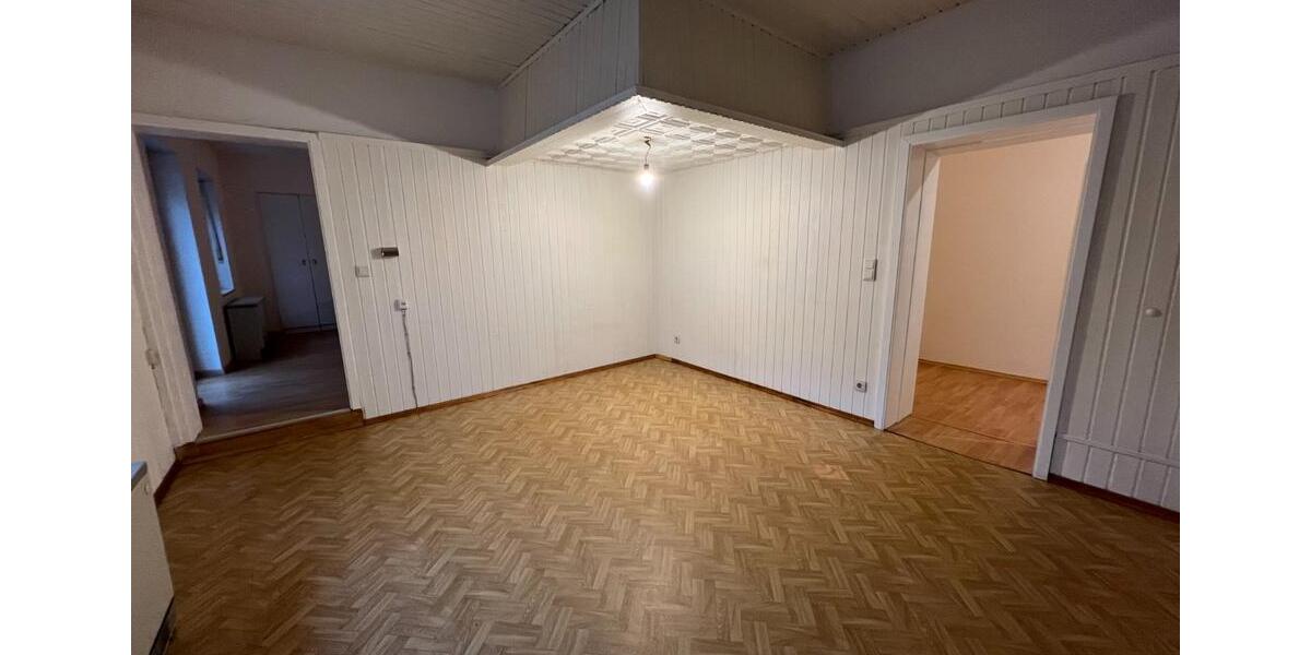 Erdgeschoßwohnung Fulda Aschenberg - 5 Zimmer, 160 m&sup2;, 1.275&euro; | Angebot:25378028