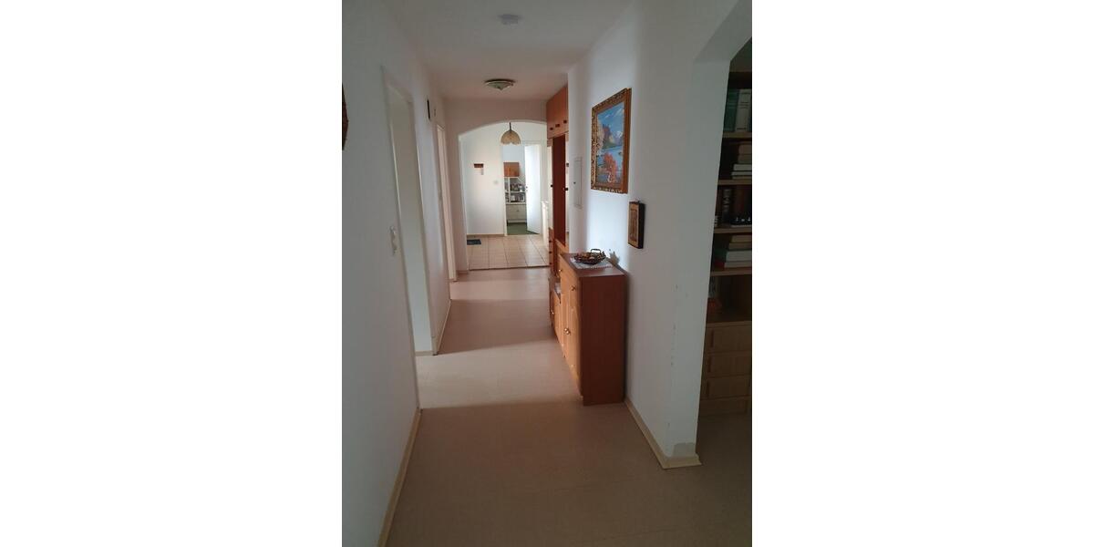 Etagenwohnung Pullenreuth - 3 Zimmer, 100 m&sup2;, 700&euro; | Angebot:25840266