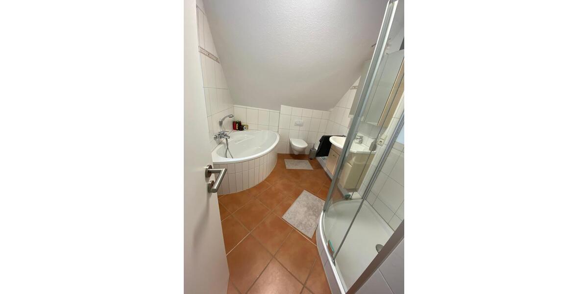 Etagenwohnung Gnarrenburg - 4 Zimmer, 100 m&sup2;, 950&euro; | Angebot:25946947