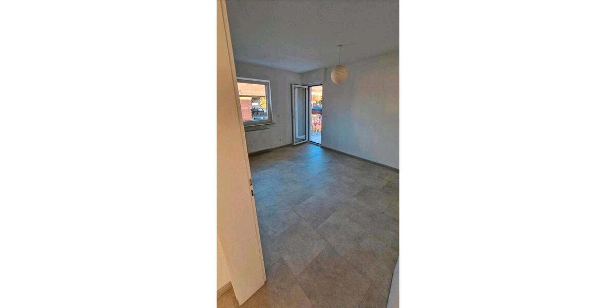Etagenwohnung Goldbach - 4 Zimmer, 97 m&sup2;, 1.100&euro; | Angebot:26407095