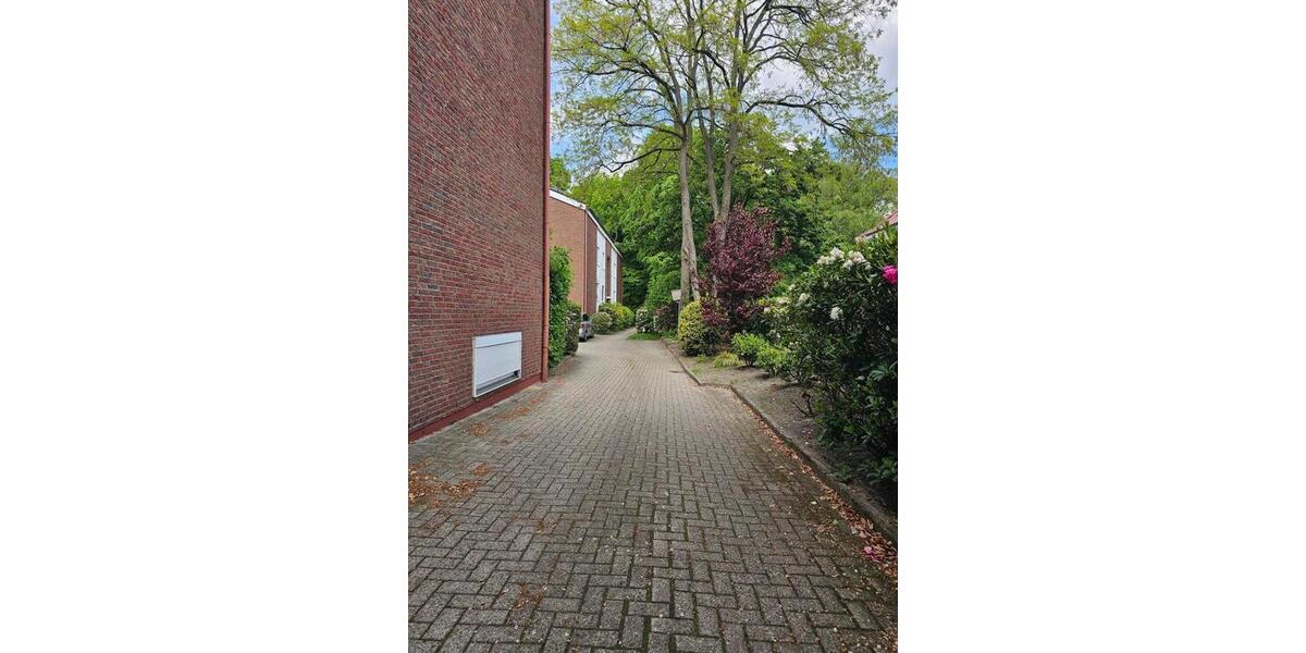 Etagenwohnung Bremerhaven - 3 Zimmer, 96 m&sup2;, 900&euro; | Angebot:26636111