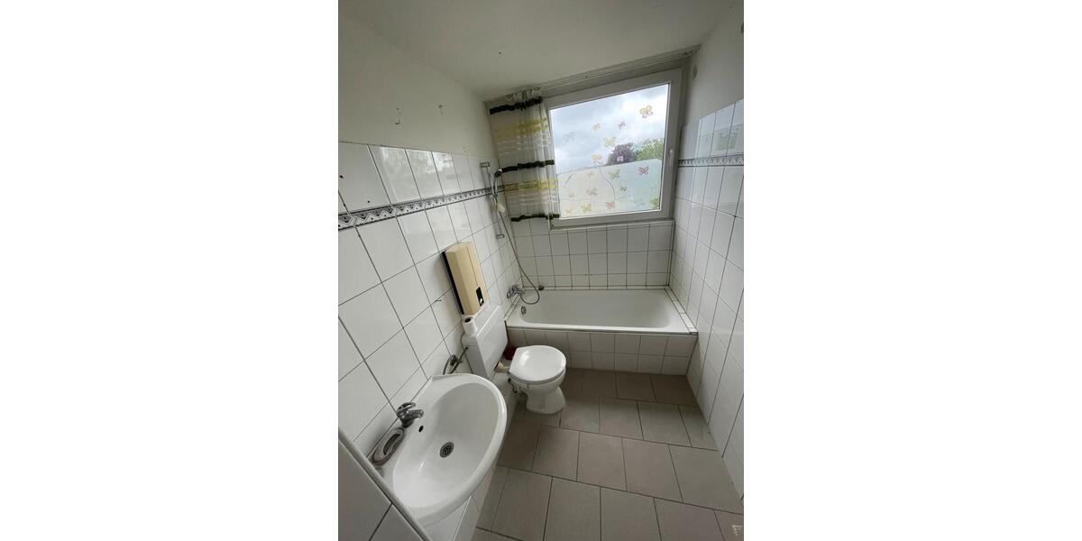 Etagenwohnung Mönchengladbach Süd - 1 Zimmer, 66 m&sup2;, 500&euro; | Angebot:26698733