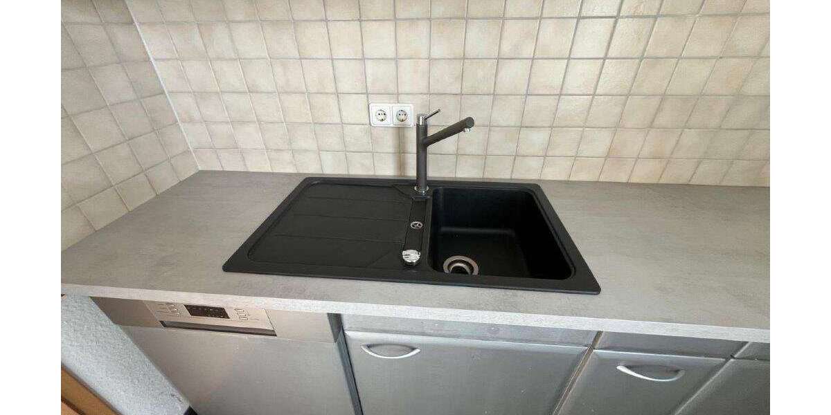 Schöne 2 Zimmerwohnung mit Balkon und Einbauküche in Zwickau - Etagenwohnung Zwickau | Angebot:27188366