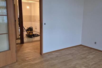 Wohnung Waltershausen - 2 Zimmer, 52 m&sup2;, 300&euro; | Angebot:25216138