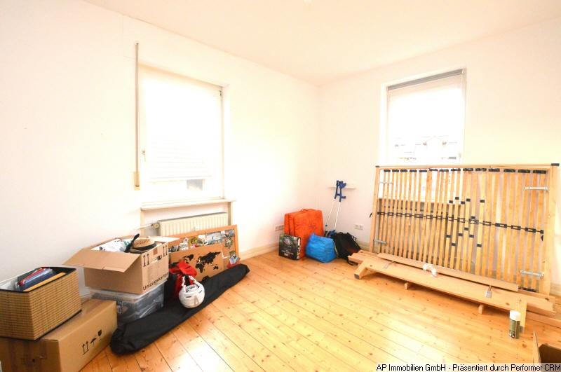 Etagenwohnung Mainz Lerchenberg - 4 Zimmer, 110 m&sup2;, 990&euro; | Angebot:25904922