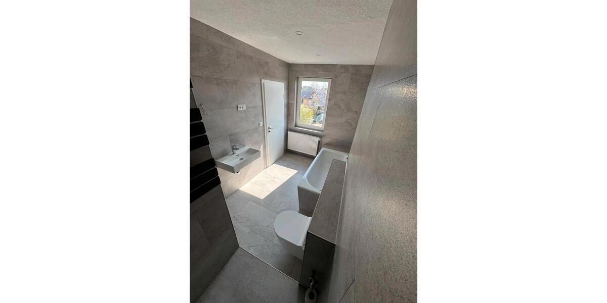 Dachgeschoßwohnung Oschersleben (Bode) - 3 Zimmer, 80 m&sup2;, 700&euro; | Angebot:25105310