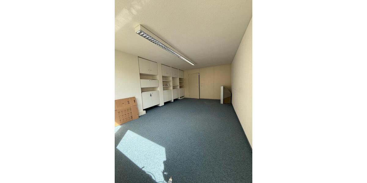 Erdgeschoßwohnung Bad Königshofen im Grabfeld - 5 Zimmer, 160 m&sup2;, 1.000&euro; | Angebot:19351823