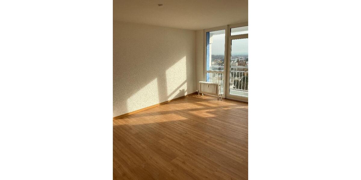 Großzügig geschnittene 2-Zimmer-Wohnung mit Balkon in Bad Homburg zu vermieten! 2 zimmer