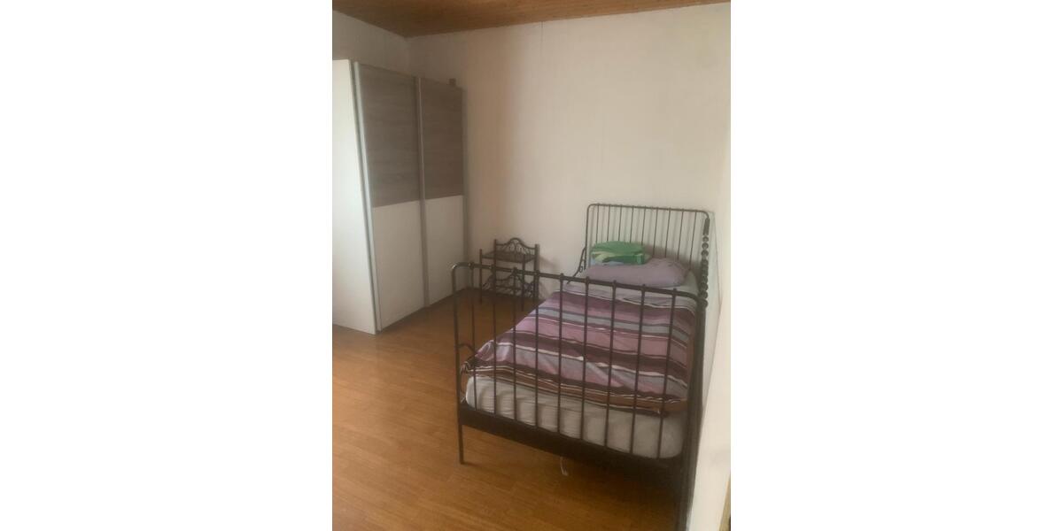 Wohnen auf Zeit Giengen an der Brenz - 8 Zimmer, 205 m&sup2;, 14&euro; | Angebot:26587089