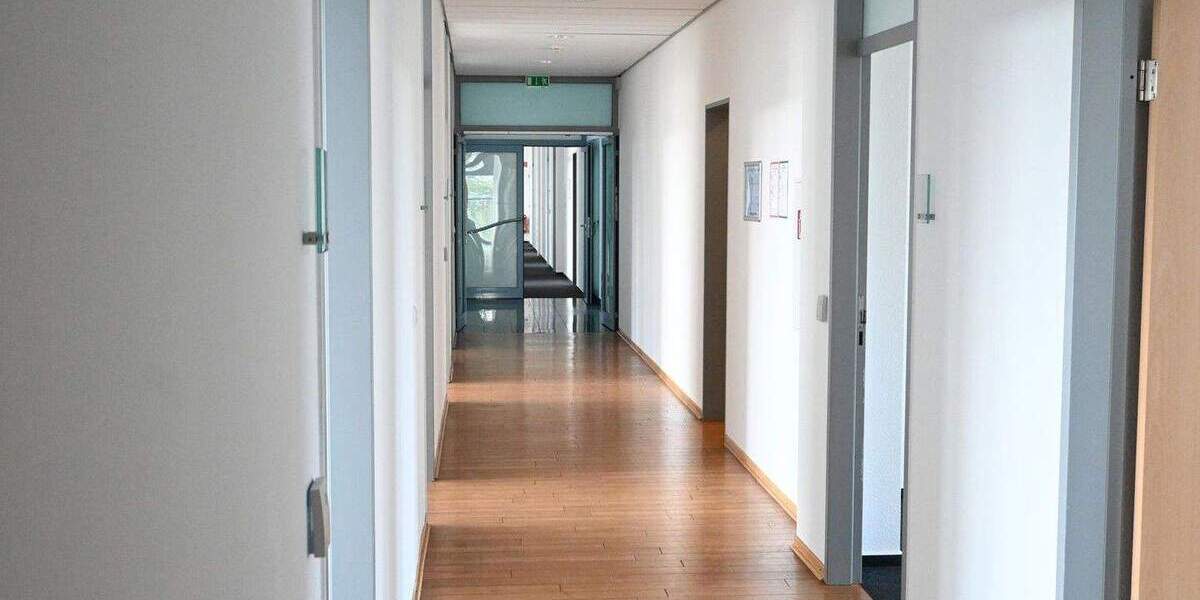 attraktive, moderne Büroflächen in Osnabrück-Hellern 4 x 1.000 m² einzelne Etagen möglich zimmer