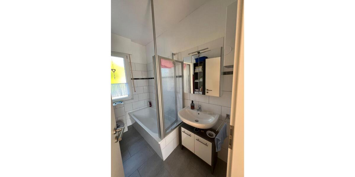 Etagenwohnung Geseke - 3 Zimmer, 66 m&sup2;, 400&euro; | Angebot:26397856