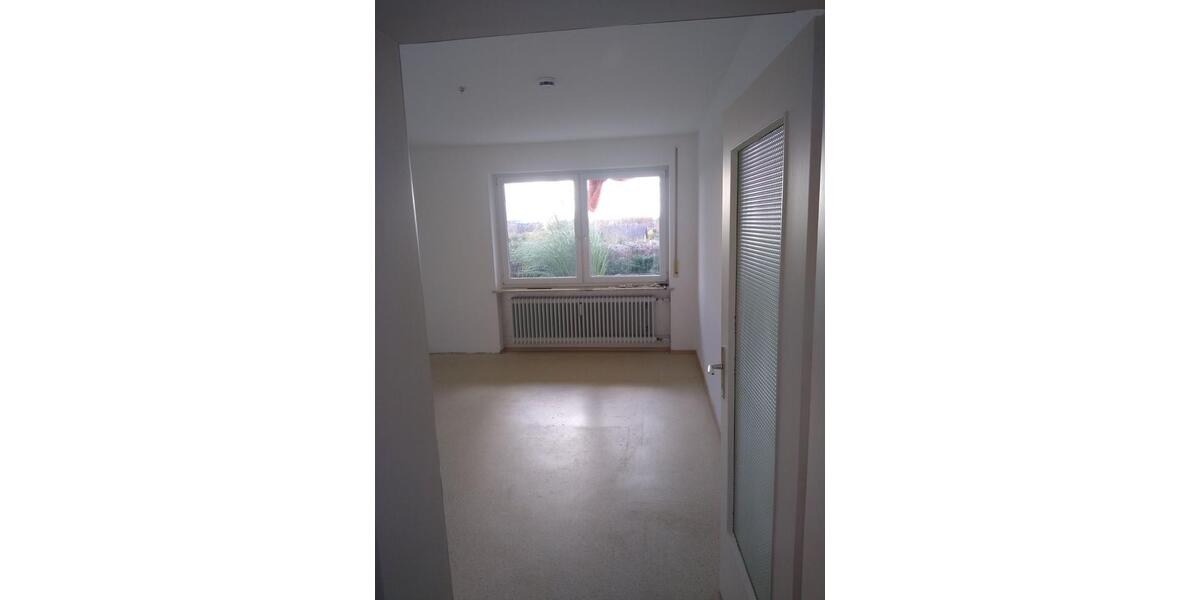 Erdgeschoßwohnung Kötz - 4 Zimmer, 120 m&sup2;, 1.300&euro; | Angebot:25589285