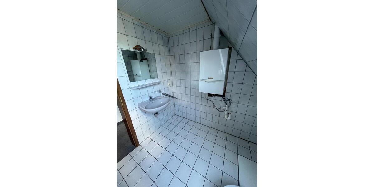 Dachgeschoßwohnung Bad Berleburg - 3 Zimmer, 79 m&sup2;, 520&euro; | Angebot:24710818
