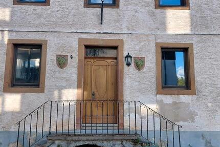 Haus Lösnich - 6 Zimmer, 120 m&sup2;, 750&euro; | Angebot:26225358