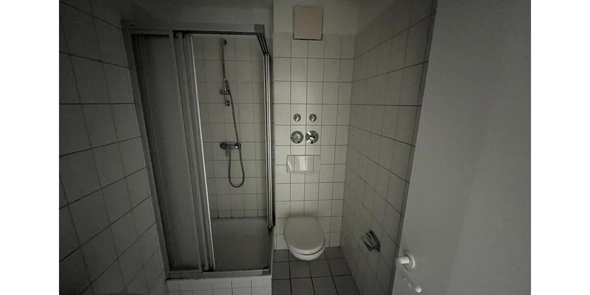 Dachgeschoßwohnung Güstrow - 1.5 Zimmer, 39 m&sup2;, 280&euro; | Angebot:24553105