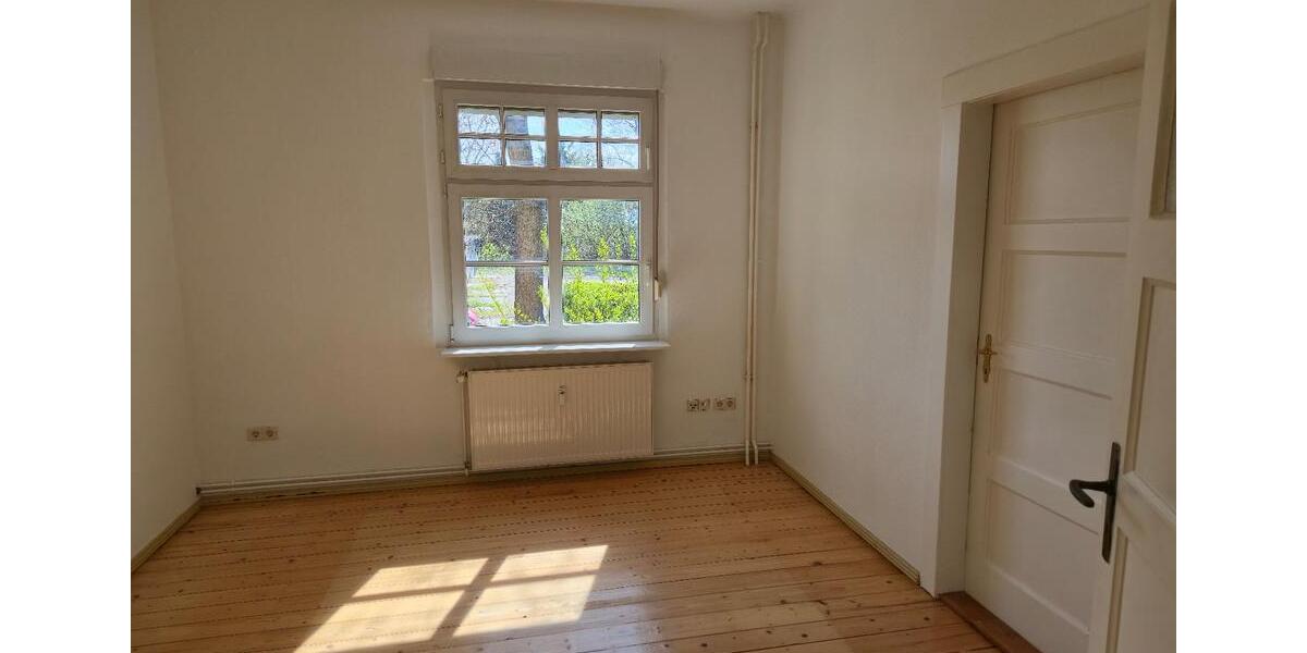Etagenwohnung Aschersleben - 4 Zimmer, 81 m&sup2;, 425&euro; | Angebot:26443163