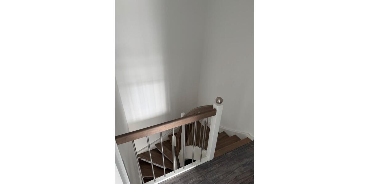 Maisonettenwohnung Rellingen - 4 Zimmer, 153 m&sup2;, 2.400&euro; | Angebot:25964787