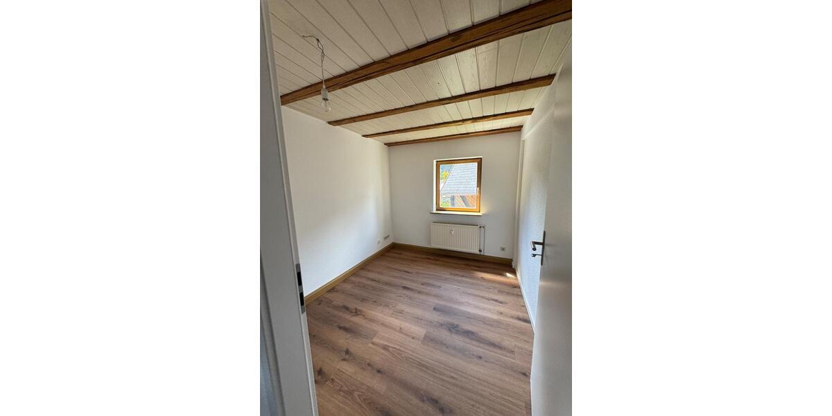 Etagenwohnung Burbach - 4 Zimmer, 106 m&sup2;, 950&euro; | Angebot:26610002