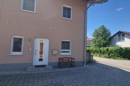 Haus Niederalteich - 6 Zimmer, 148 m&sup2;, 1.450&euro; | Angebot:26658589