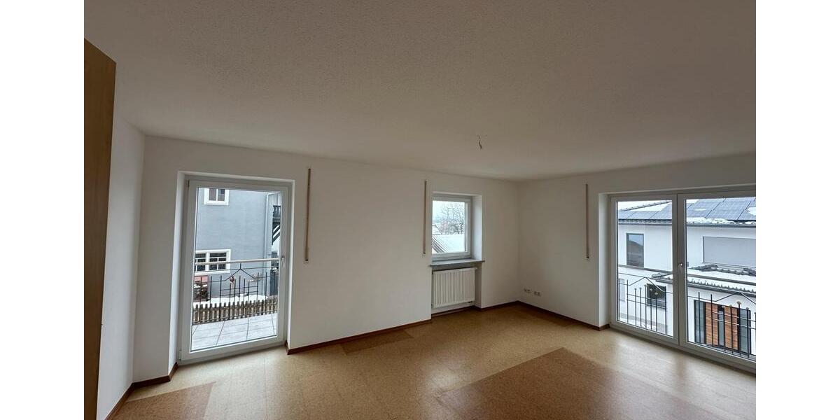Etagenwohnung Winzer - 6 Zimmer, 176 m&sup2;, 1.350&euro; | Angebot:24280302