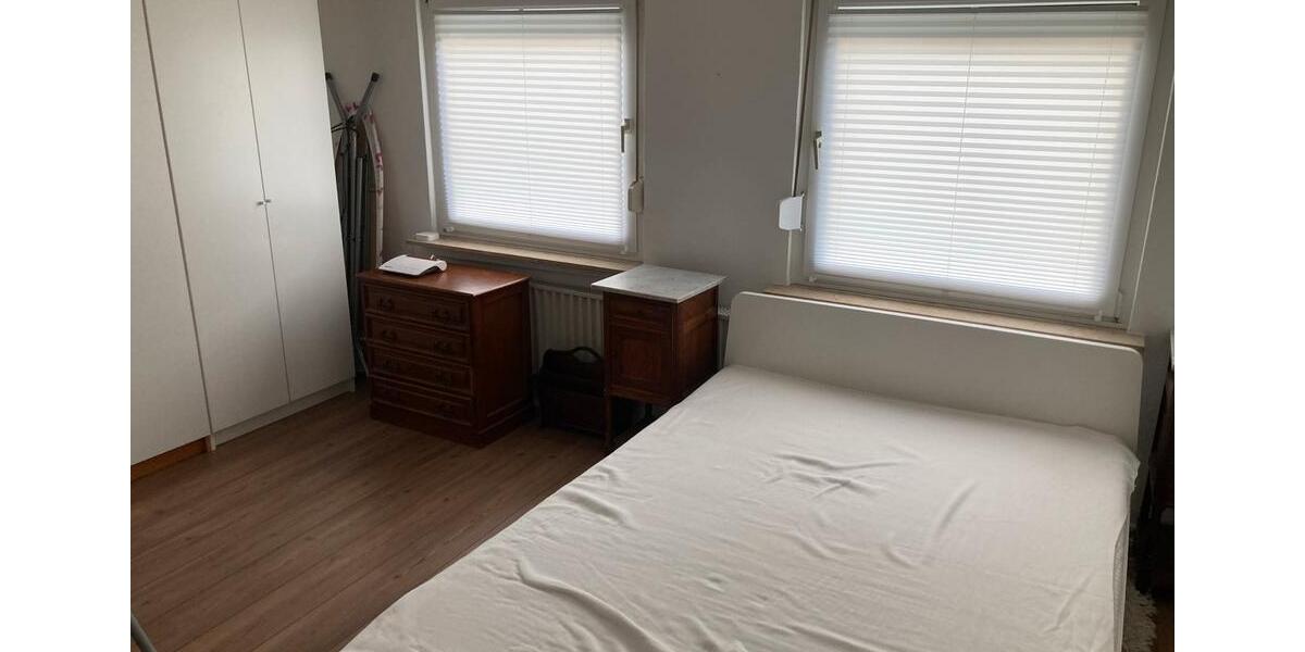 Wohnen auf Zeit Olpe - 7 Zimmer, 156 m&sup2;, 80&euro; | Angebot:26088542