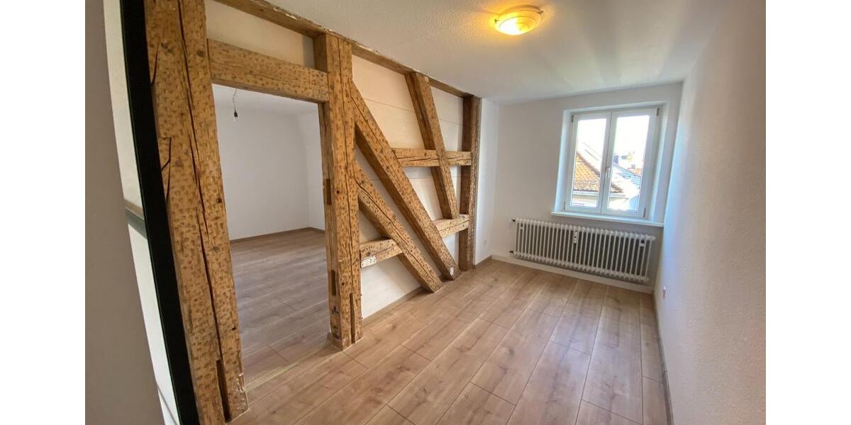 Etagenwohnung Feuchtwangen - 2 Zimmer, 79 m&sup2;, 900&euro; | Angebot:25931438