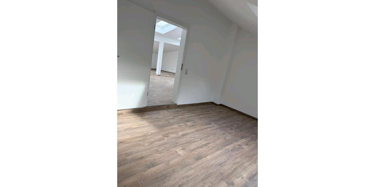 Dachgeschoßwohnung Bad Kreuznach Bad Münster am Stein-Ebernburg - 2 Zimmer, 70 m&sup2;, 1.080&euro; | Angebot:26442554