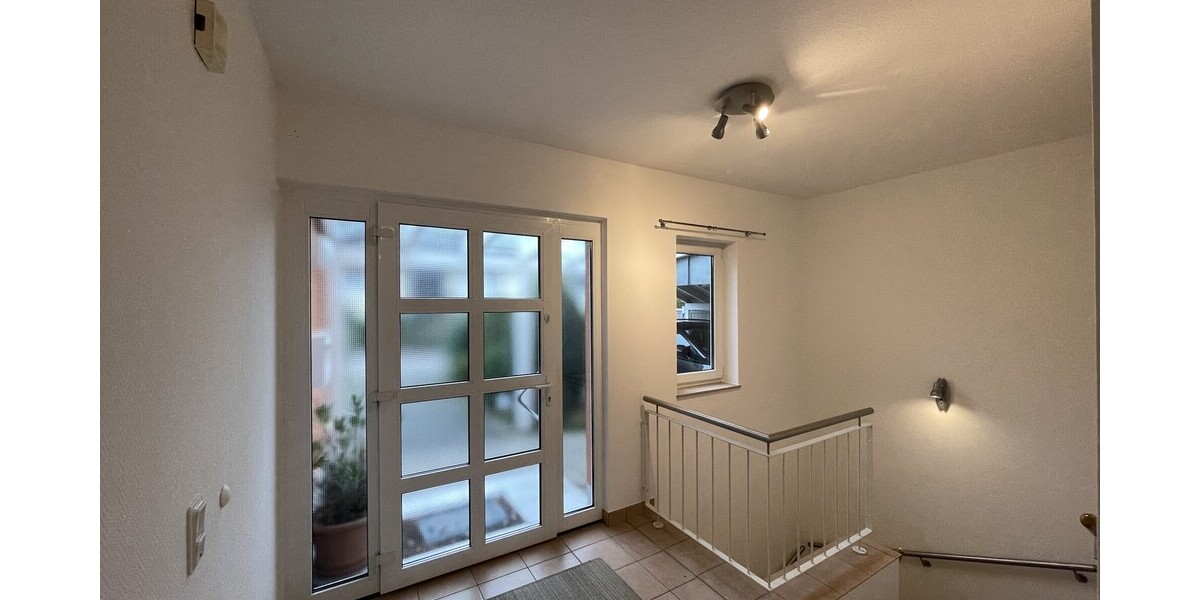 Großzügige Erdgeschosswohnung mit Balkon und Terrasse - Erdgeschoßwohnung Königswinter Oberpleis | Angebot:26738375