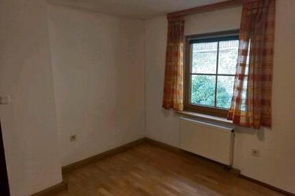 Wohnung Traitsching - 5 Zimmer, 69 m&sup2;, 480&euro; | Angebot:27598491
