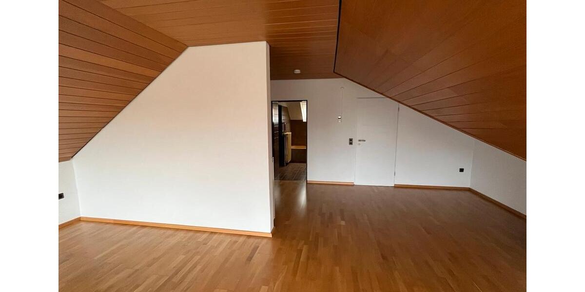 Dachgeschoßwohnung 60 qm Detmold-Diestelbruch 1 zimmer