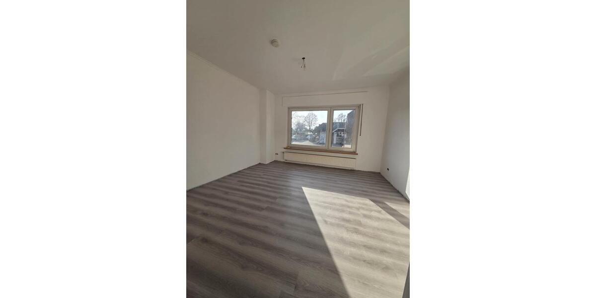 Erdgeschoßwohnung Löhne - 4 Zimmer, 111 m&sup2;, 1.350&euro; | Angebot:26294639