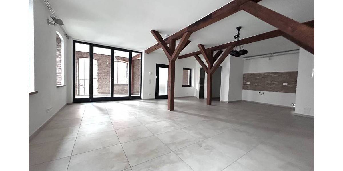 Etagenwohnung Vaihingen an der Enz - 2 Zimmer, 77 m&sup2;, 1.000&euro; | Angebot:26055106