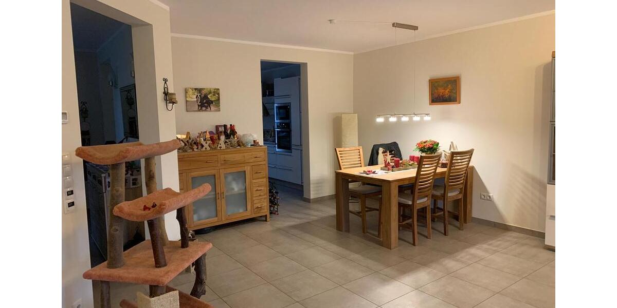Etagenwohnung Meckenheim - 4 Zimmer, 142 m&sup2;, 1.845&euro; | Angebot:26691994