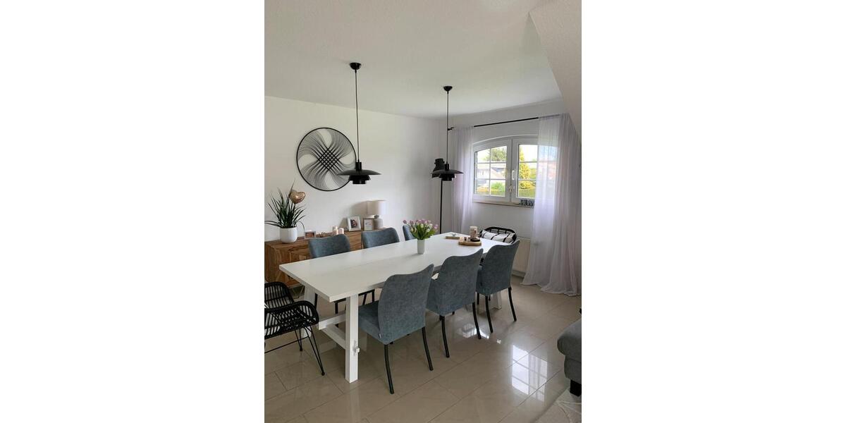 Etagenwohnung Pulheim - 4 Zimmer, 140 m&sup2;, 1.600&euro; | Angebot:26041764