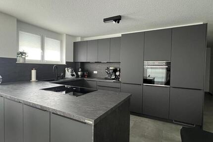 Wohnung Herrenberg - 3 Zimmer, 92 m&sup2;, 1.700&euro; | Angebot:25150124