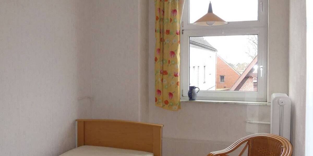 Etagenwohnung Ovelgönne - 4 Zimmer, 120 m&sup2;, 650&euro; | Angebot:25696273