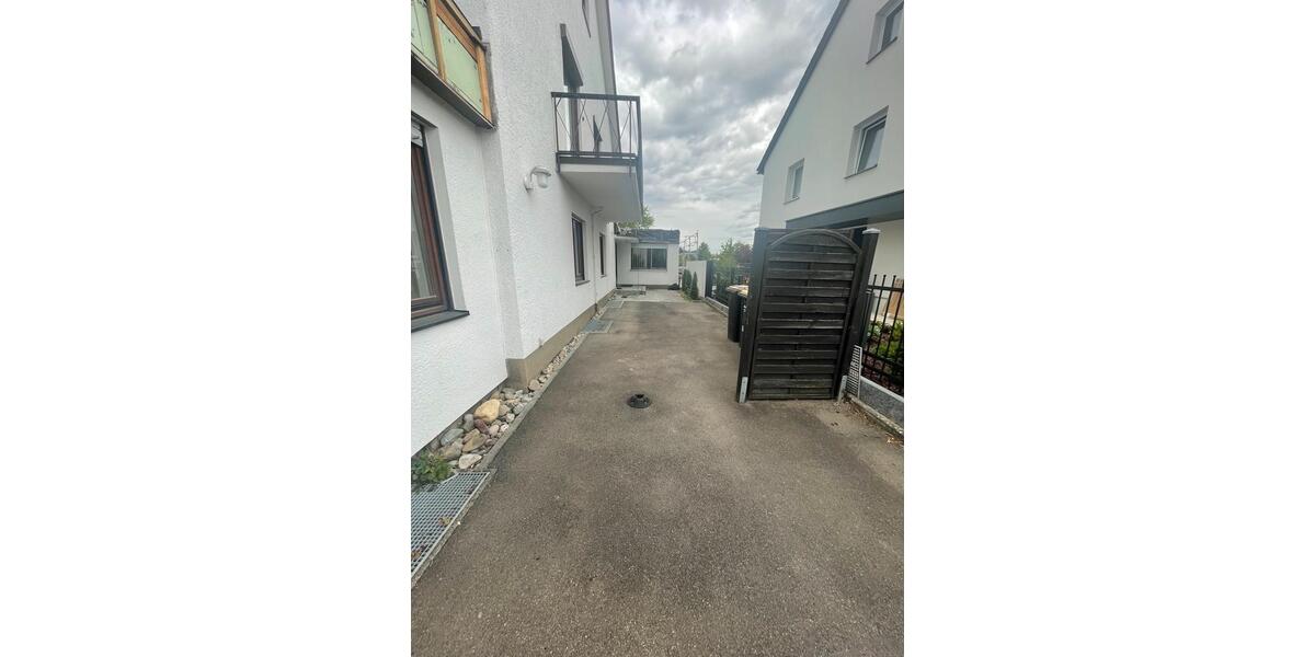 Etagenwohnung Reutlingen Reutlingen (Kernstadt) - 3.5 Zimmer, 130 m&sup2;, 1.500&euro; | Angebot:26566839