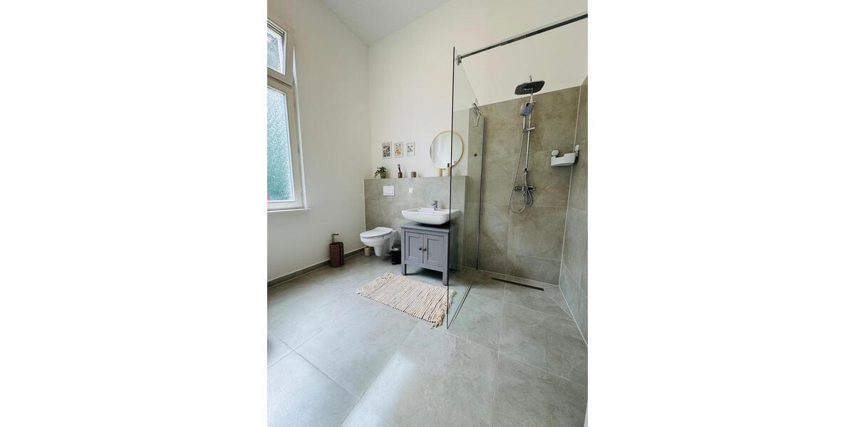 Wohnen auf Zeit Wilhelmshaven Heppens - 50 Zimmer, 300 m&sup2;, 20&euro; | Angebot:26553815