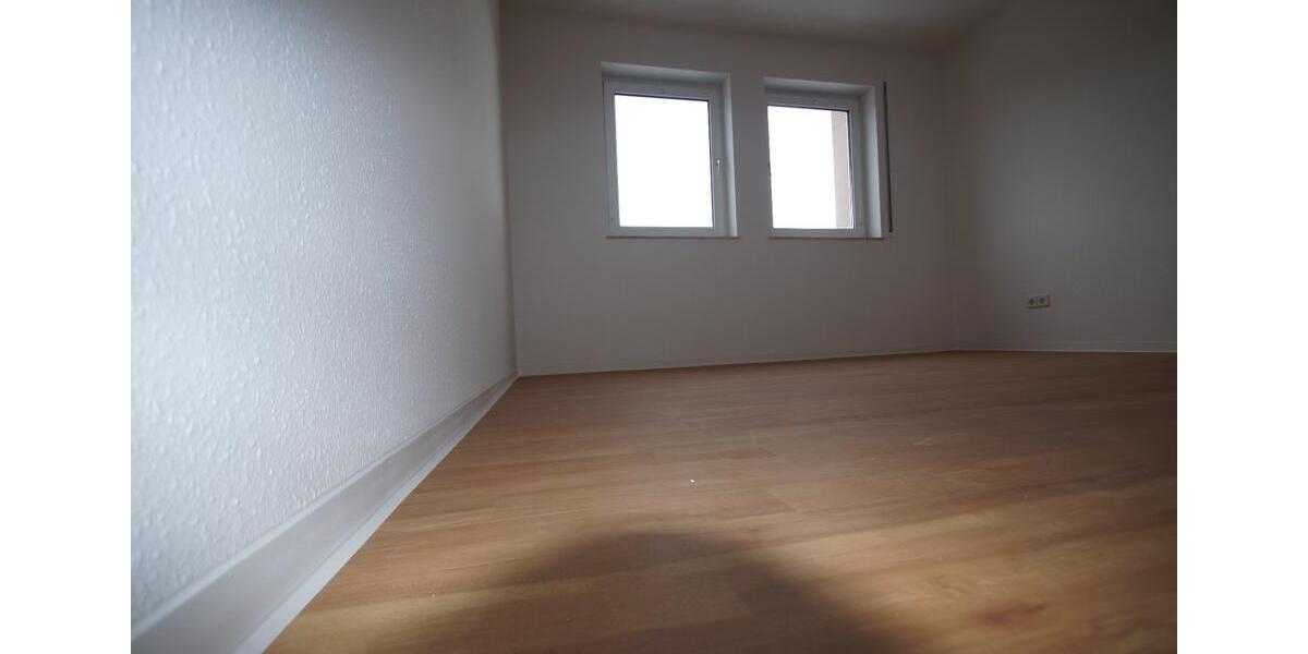 Dachgeschoßwohnung Neukloster - 3 Zimmer, 67 m&sup2;, 689&euro; | Angebot:25641407