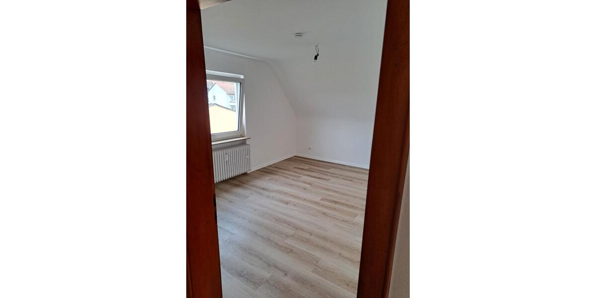 Dachgeschoßwohnung Nidda - 3 Zimmer, 82 m&sup2;, 700&euro; | Angebot:26262293