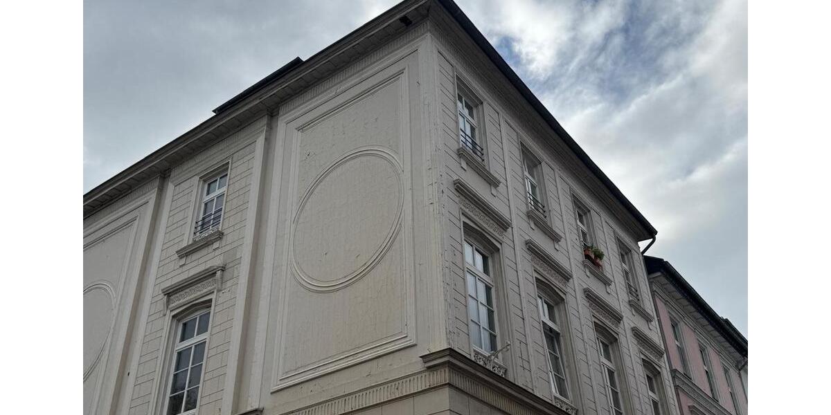 Möbliertes WG-Zimmer in denkmalgeschütztem Stilaltbau und Uninähe 1 zimmer