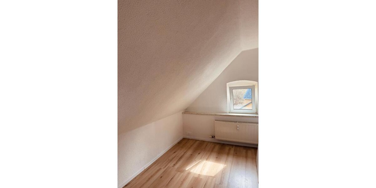 Dachgeschoßwohnung Wilkau-Haßlau Haßlau - 3 Zimmer, 67 m&sup2;, 435&euro; | Angebot:26231450