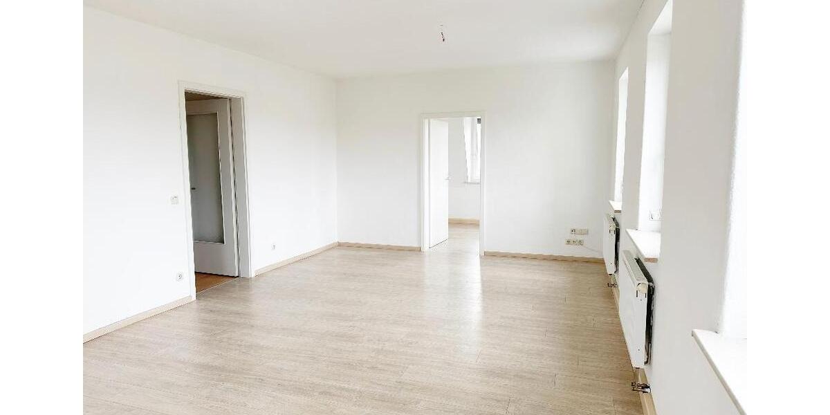Etagenwohnung Nünchritz - 4 Zimmer, 94 m&sup2;, 625&euro; | Angebot:25979087