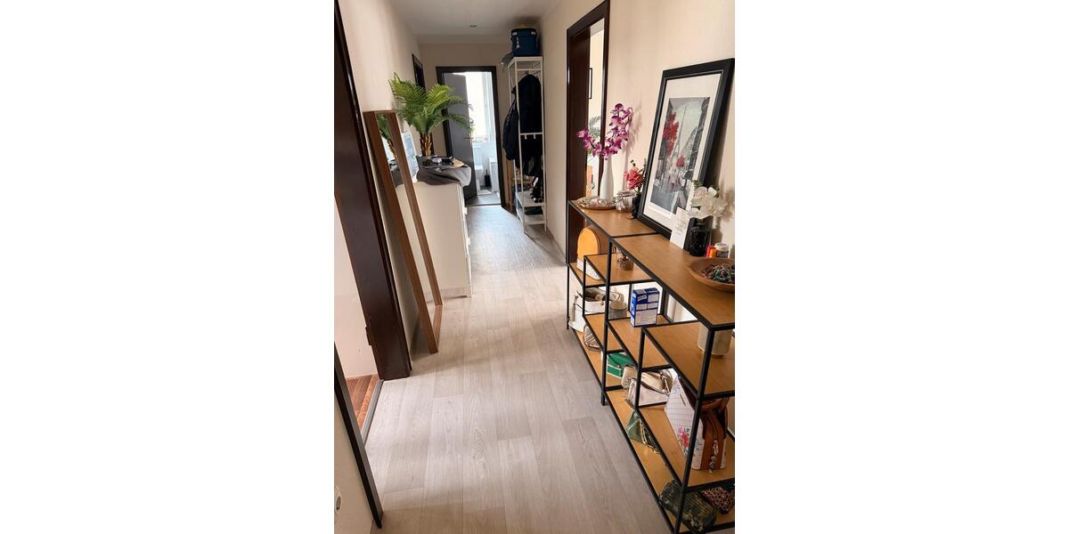 Etagenwohnung Rinteln - 3 Zimmer, 90 m&sup2;, 1.000&euro; | Angebot:25961105