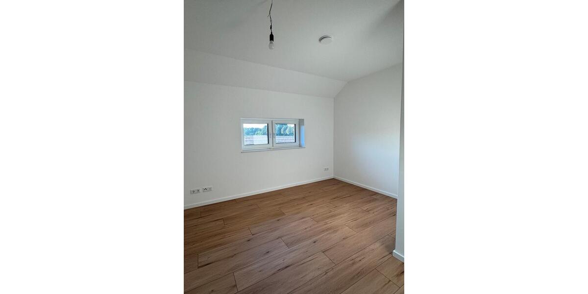 Doppelhaushälfte in Huntlosen – moderne Neubau-DHH mit Garten 4 zimmer