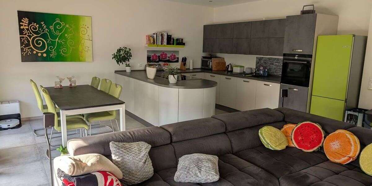 Etagenwohnung Mönchengladbach Süd - 3 Zimmer, 103 m&sup2;, 1.300&euro; | Angebot:27133655