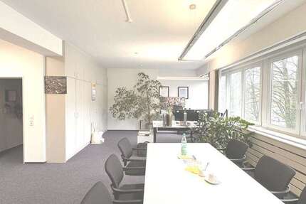 Büro in Bremen 4.885 € 814 m²