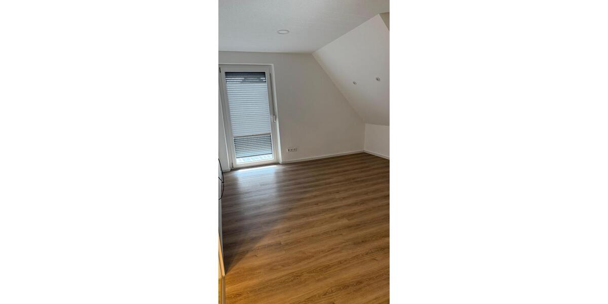 Dachgeschoßwohnung Aalen Attenhofen - 3 Zimmer, 62 m&sup2;, 1.050&euro; | Angebot:24527547