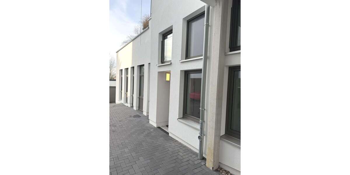 Wohnung zum Mieten in Bergisch Gladbach 2.238,50 € 203.5 m² 5 zimmer